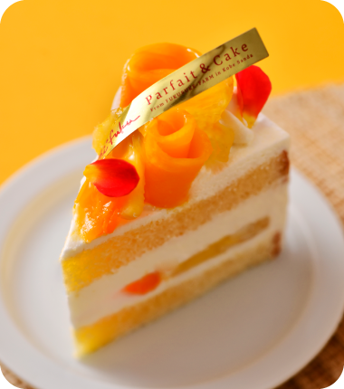 マンゴーとパイナップルのショートケーキ